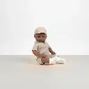 Minikane Augustin, poupon Bambinis 47cm avec ensemble salopette milleraies châtaigne et bonnet | barboteuse à chevrons beige et headband Doll 47cm in vinyl